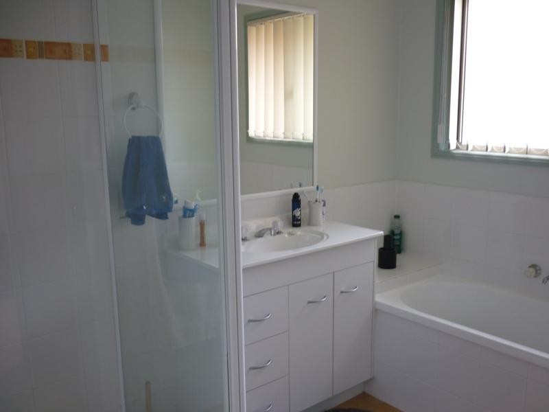 148 Lakeside, Springfield Lakes QLD 4300