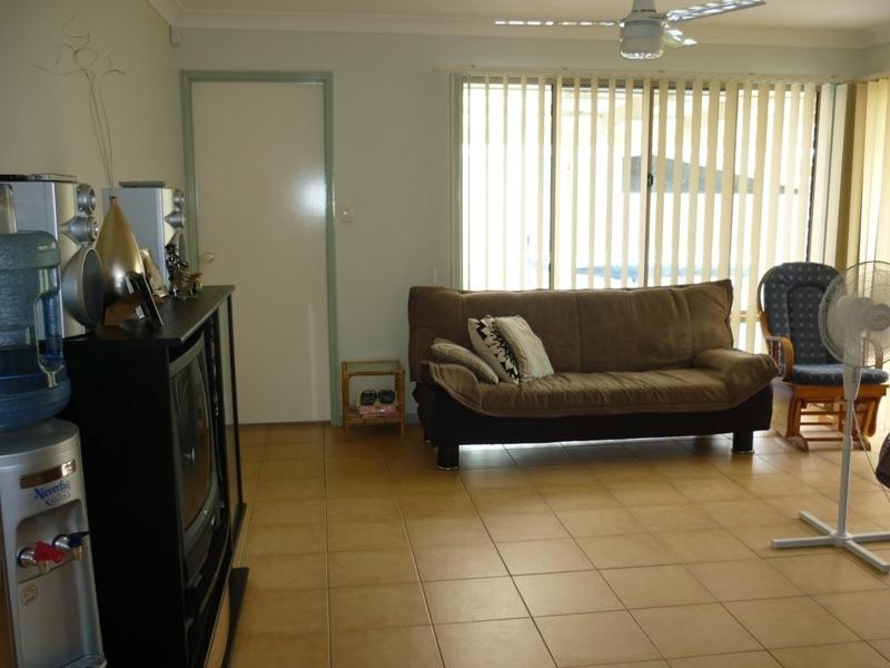 148 Lakeside, Springfield Lakes QLD 4300