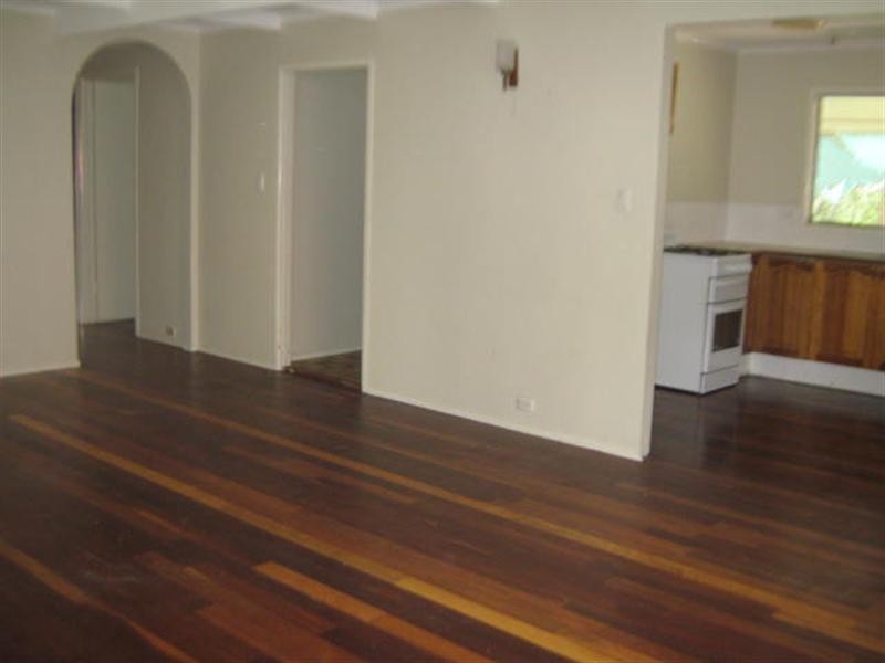 39 Caroline Street, Riverview QLD 4303