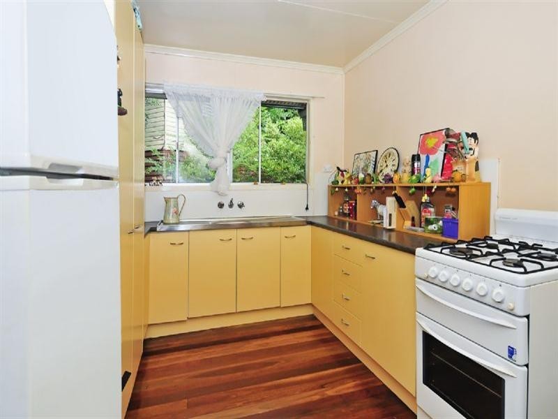 4 Warry Street, Gailes QLD 4300