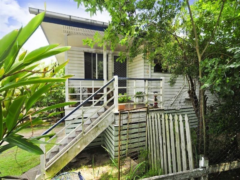 4 Warry Street, Gailes QLD 4300