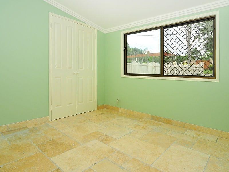 41 Steven Street, Camira QLD 4300