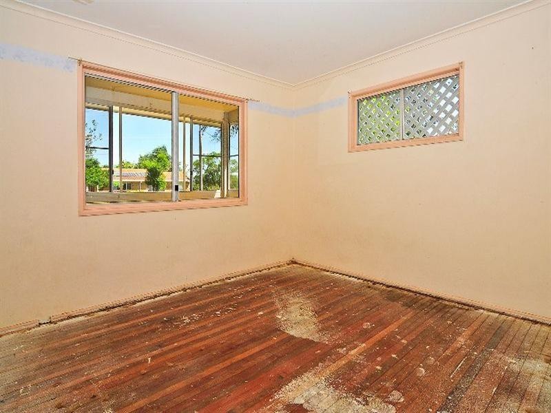 35 Vicki Street, Redbank Plains QLD 4301