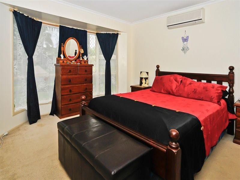 86 Moss Road, Camira QLD 4300