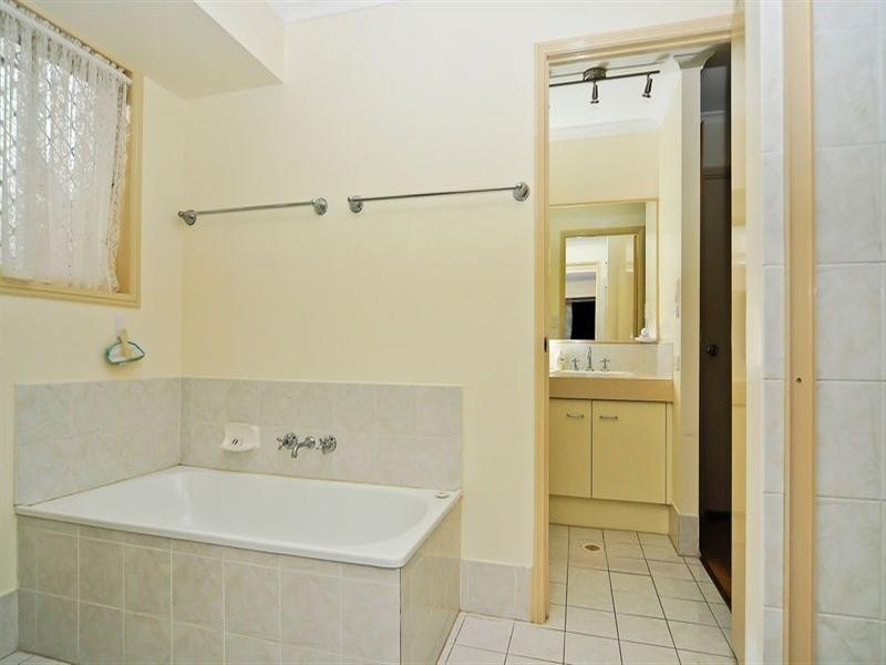 86 Moss Road, Camira QLD 4300