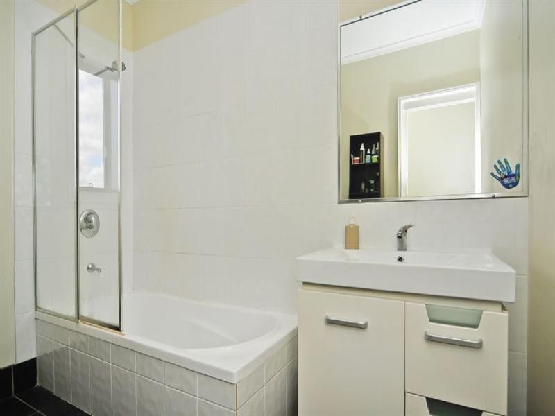 16 Griffin Crescent, Collingwood Park QLD 4301