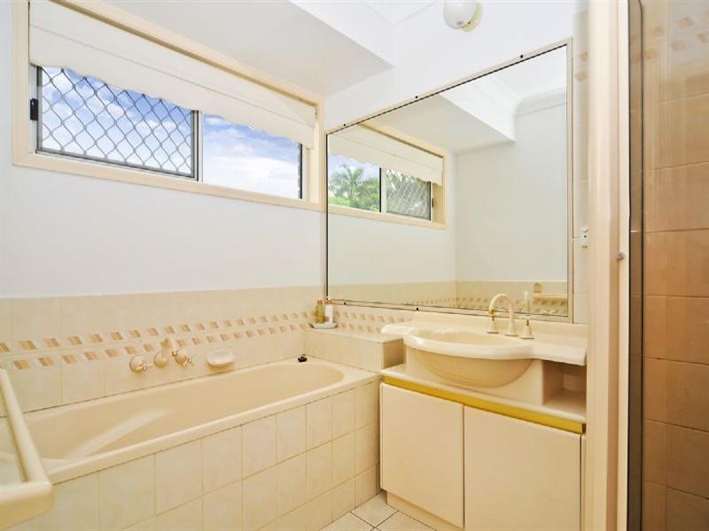 32 Paul Tully Avenue, Collingwood Park QLD 4301