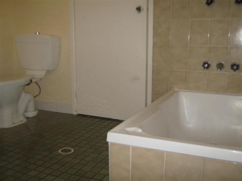 27A Willow Road West, Redbank Plains QLD 4301