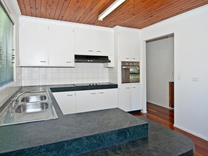 10 Thomas Street, Flinders View QLD 4305