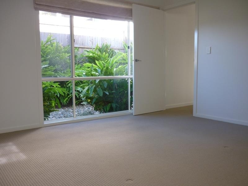 5 Boronia Court, Springfield Lakes QLD 4300