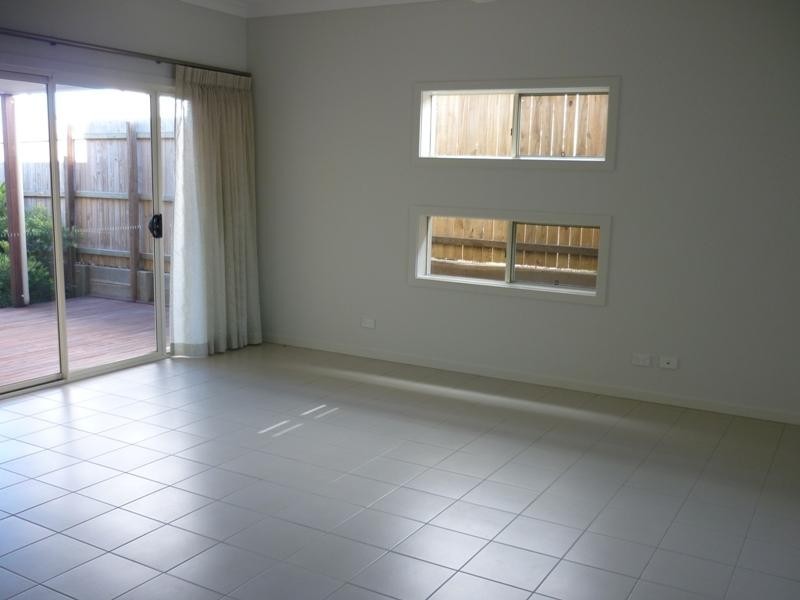 5 Boronia Court, Springfield Lakes QLD 4300