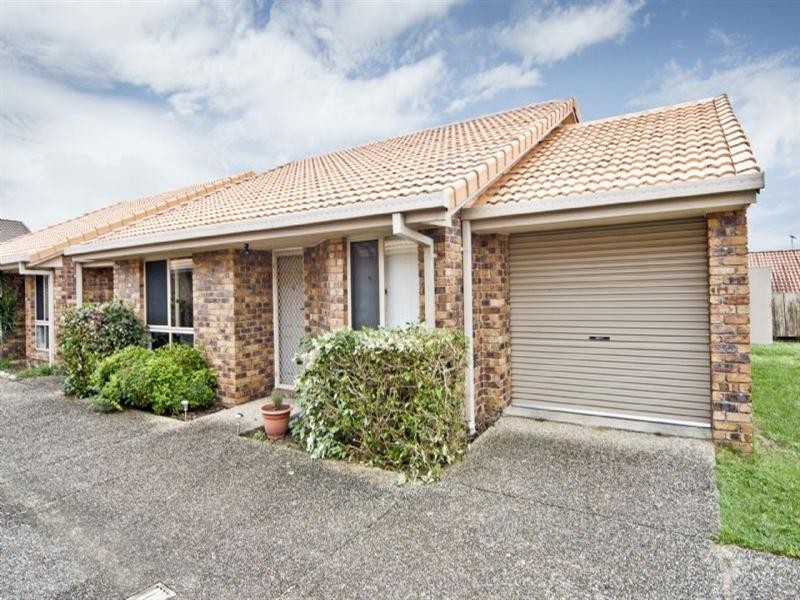 4/4 McBrien Court, Redbank Plains QLD 4301