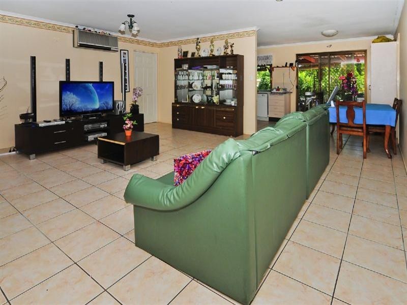 15 Woodbine Avenue, Camira QLD 4300