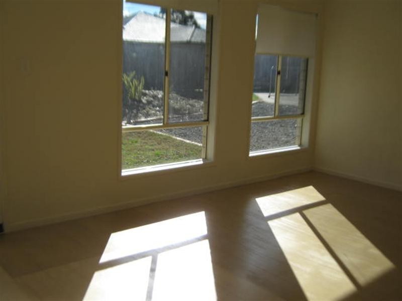 16 Ledger Street, Redbank Plains QLD 4301