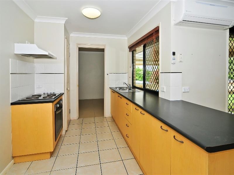 69A Brisbane Road, Riverview QLD 4303