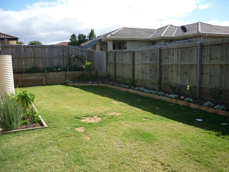 2/6 Farrell Court, Collingwood Park QLD 4301