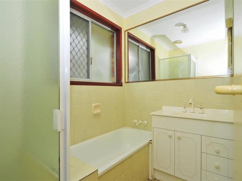 11 Neal Street, Redbank Plains QLD 4301