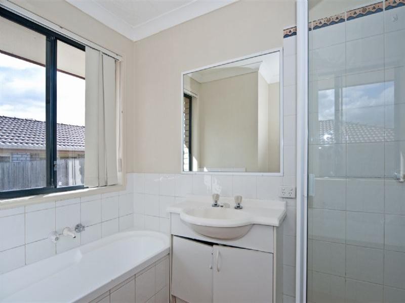 2 McKerrow Crescent, Goodna QLD 4300