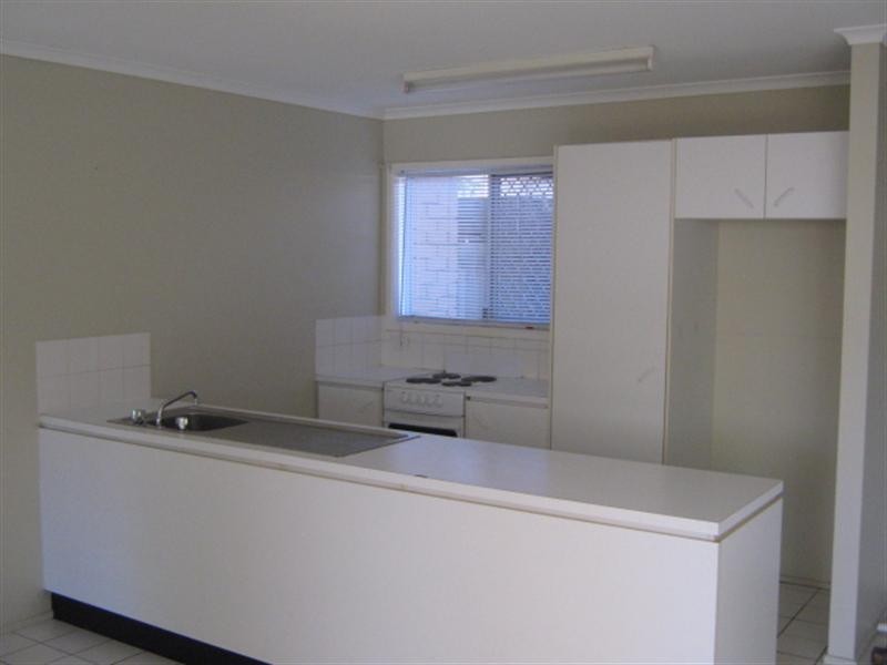 1/242 Redbank Plains Road, Bellbird Park QLD 4300
