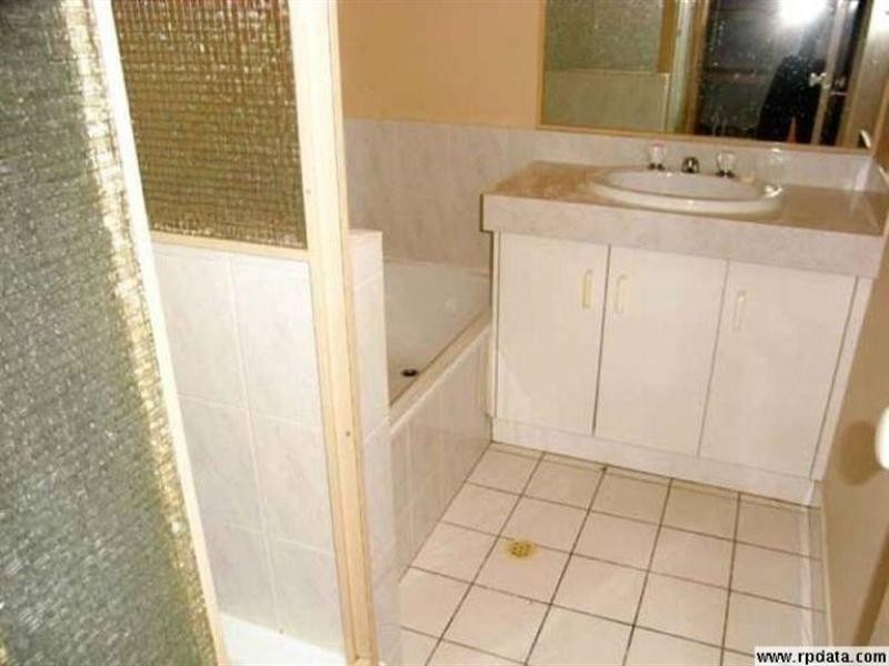 2 Kate Court, Redbank Plains QLD 4301