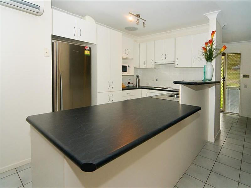 6 Simpson Court, Goodna QLD 4300