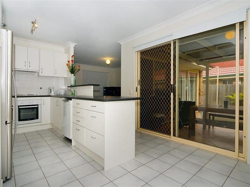 6 Simpson Court, Goodna QLD 4300