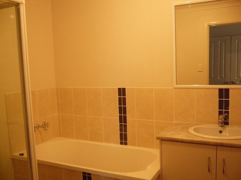 1/10 Bonogin Court, Redbank Plains QLD 4301