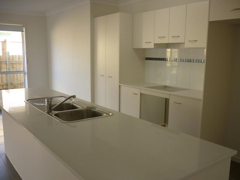 50 Navickas Circuit, Redbank Plains QLD 4301