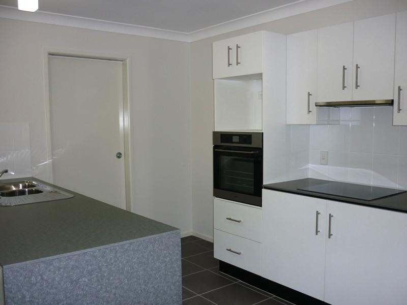 2 Ryan Court, Riverview QLD 4303