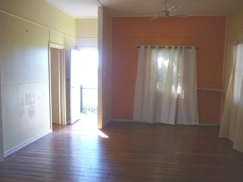 8 Little Street, Goodna QLD 4300