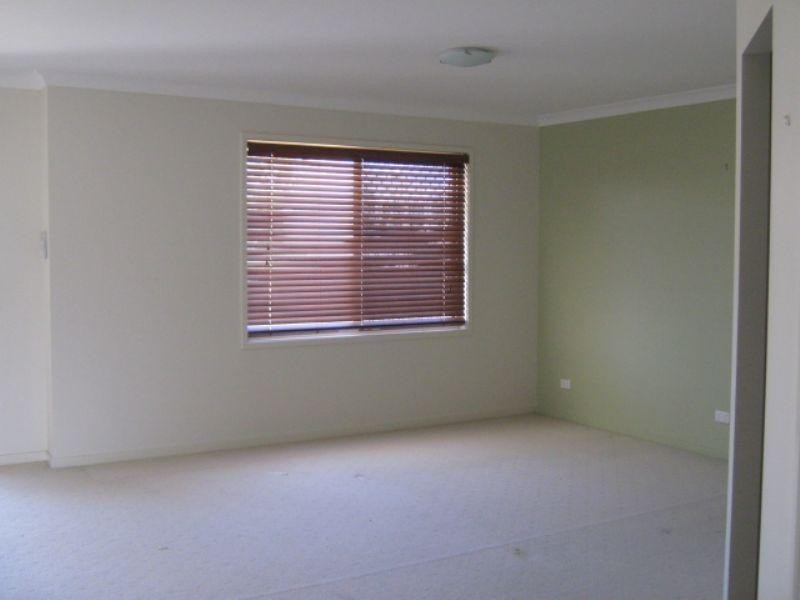 16 Foundation Street, Collingwood Park QLD 4301