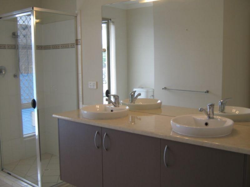 16 Foundation Street, Collingwood Park QLD 4301