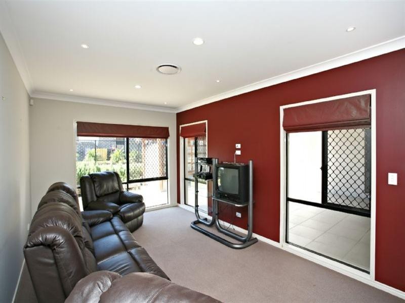 173 Alawoona Street, Redbank Plains QLD 4301