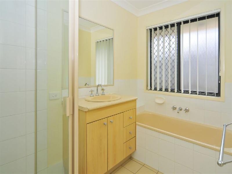 27 Whipbird Street, Bellbird Park QLD 4300