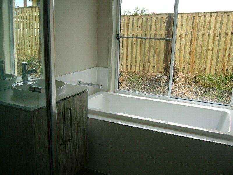 14 Cobbin Circuit, Redbank Plains QLD 4301