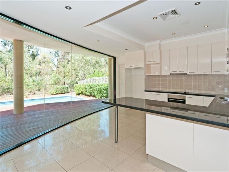 14 Oakview Circuit, Brookwater QLD 4300