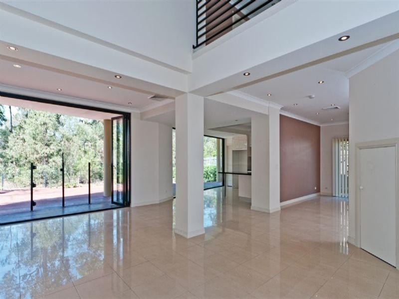 14 Oakview Circuit, Brookwater QLD 4300