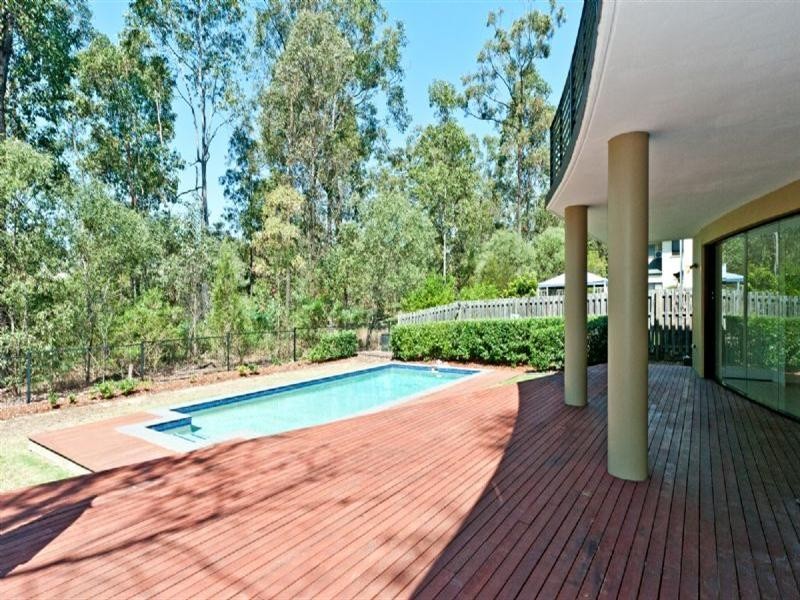 14 Oakview Circuit, Brookwater QLD 4300