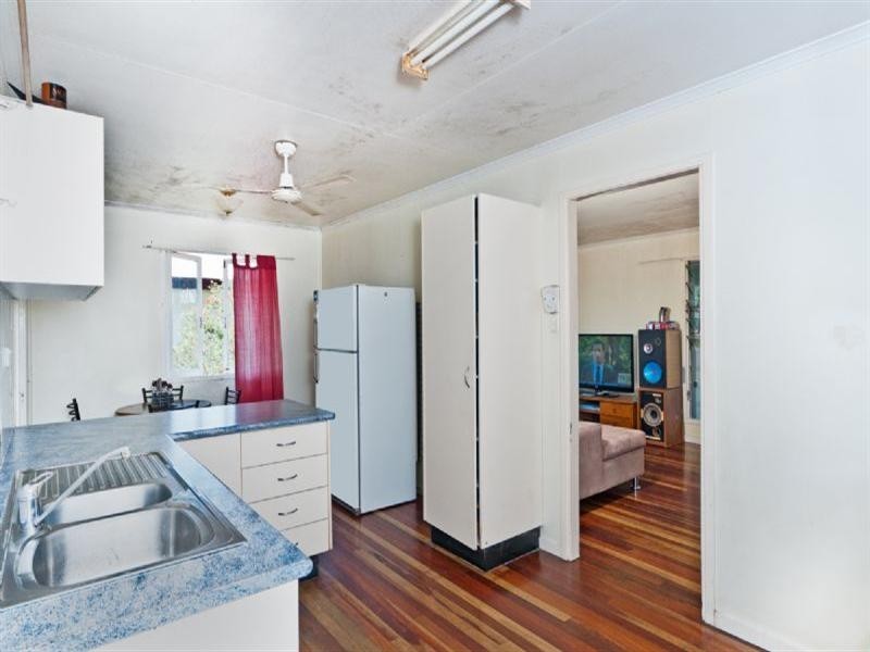 33 Dorricott Crescent, Goodna QLD 4300