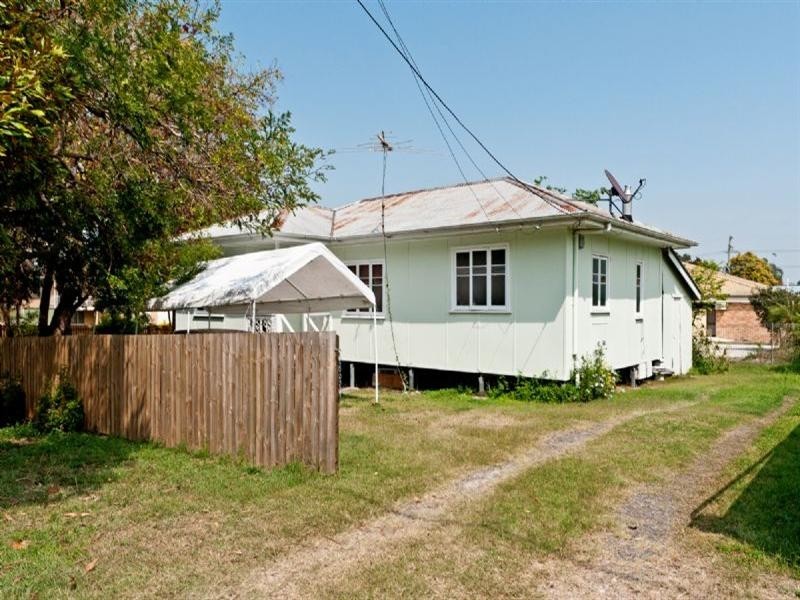 35 Doyle Street, Silkstone QLD 4304