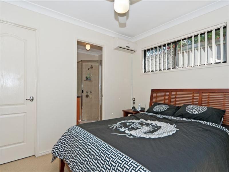 6 Daylilly Place, Springfield Lakes QLD 4300