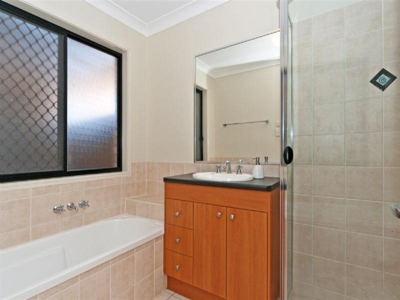 6 Daylilly Place, Springfield Lakes QLD 4300