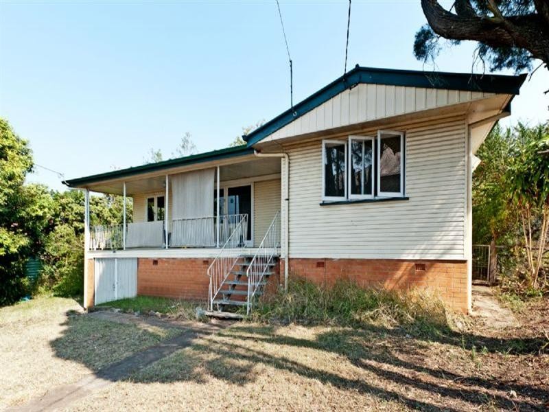 4 McCosker Street, Riverview QLD 4303
