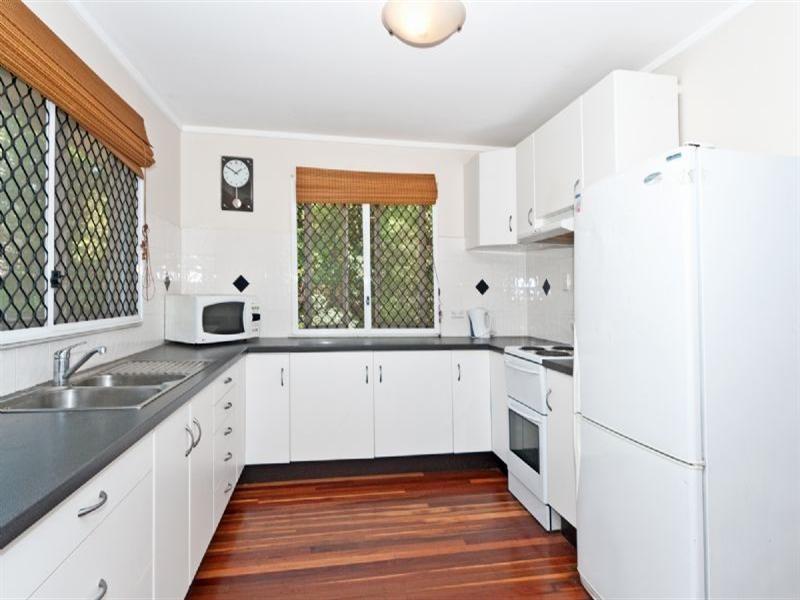 4 McCosker Street, Riverview QLD 4303