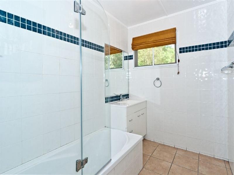 4 McCosker Street, Riverview QLD 4303