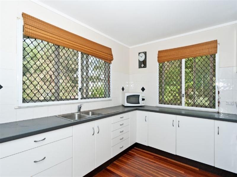 4 McCosker Street, Riverview QLD 4303
