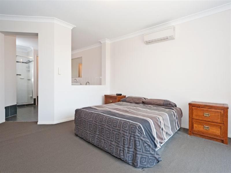 24 Harold Reinhardt Drive, Redbank Plains QLD 4301