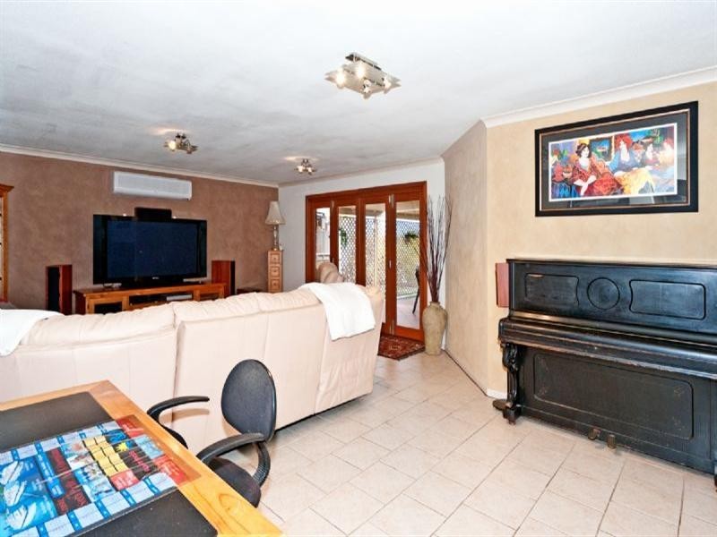 35 Gibbs Avenue, Collingwood Park QLD 4301