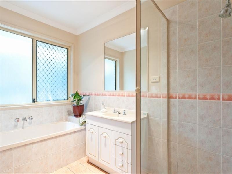 35 Gibbs Avenue, Collingwood Park QLD 4301