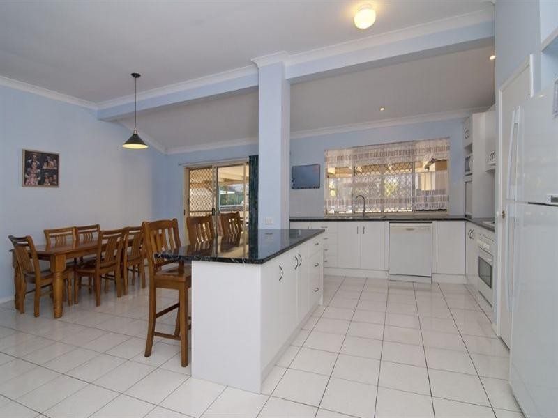 9 Aquamarine Street, Springfield QLD 4300